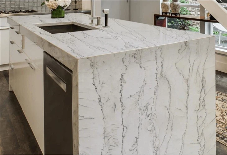 Calacatta Macaubas Quartzite